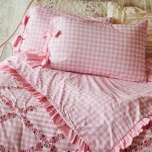 Dolls Kill Pink Duvet Set